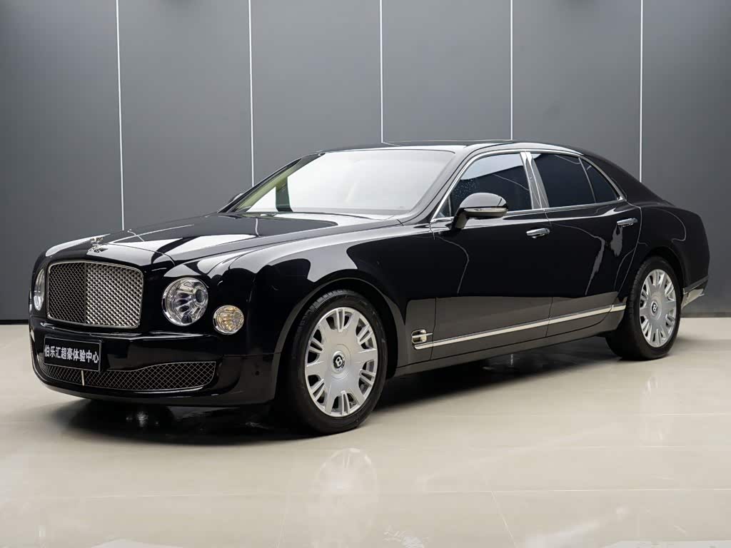 Bentley 2015 6.8T Standard