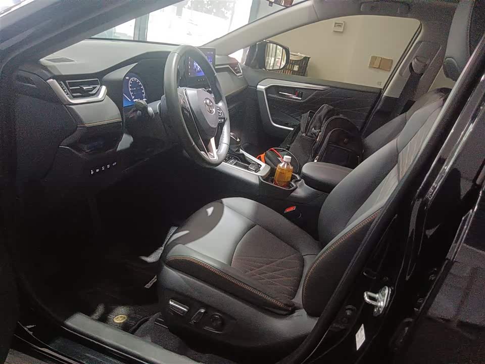 Toyota RAV4 Rongfang