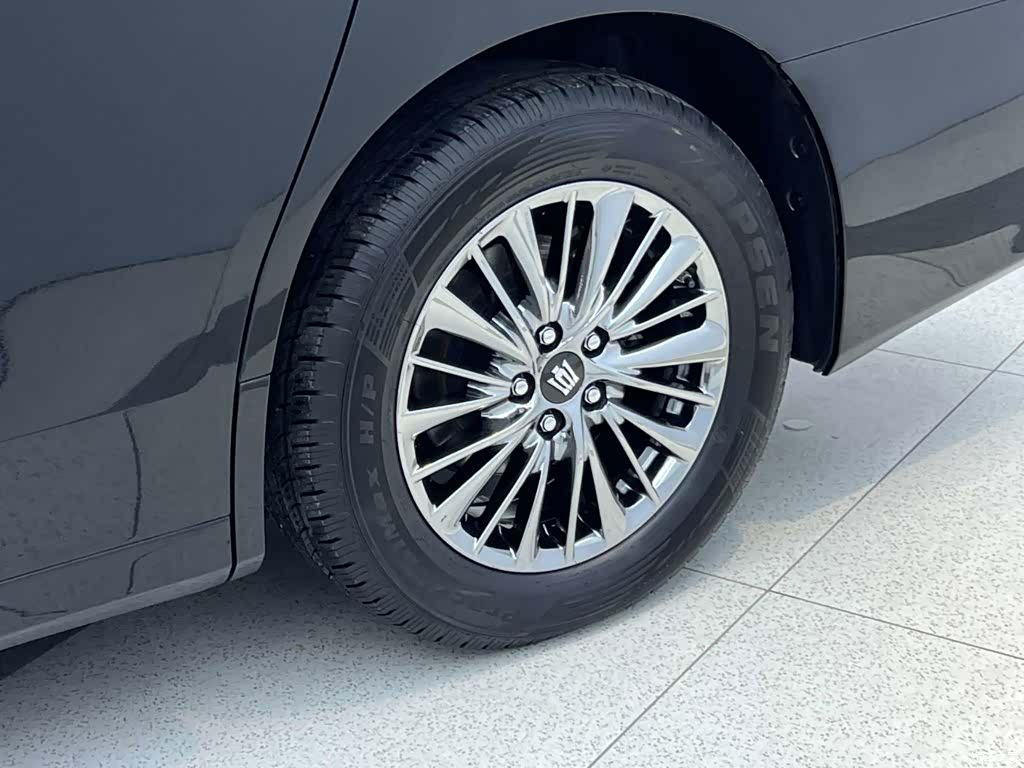 Toyota Vellfire, 2023 32