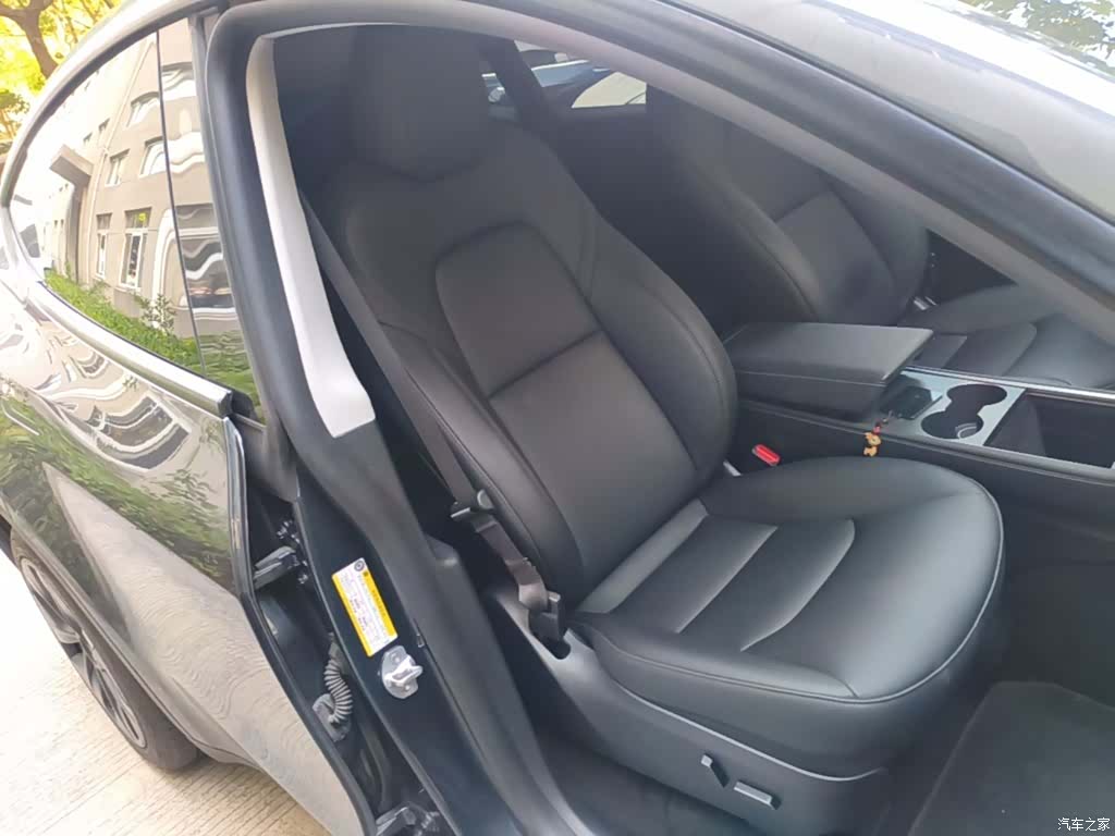 Tesla Model Y, 2024 25
