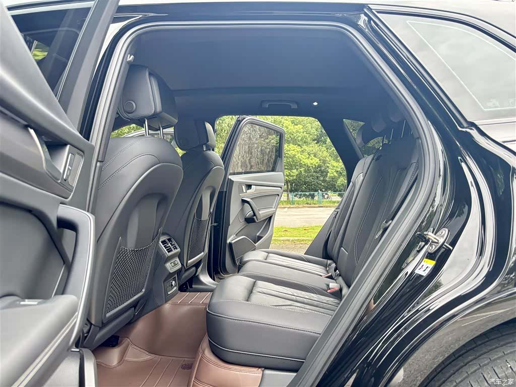 Audi Q5L, 2023 14