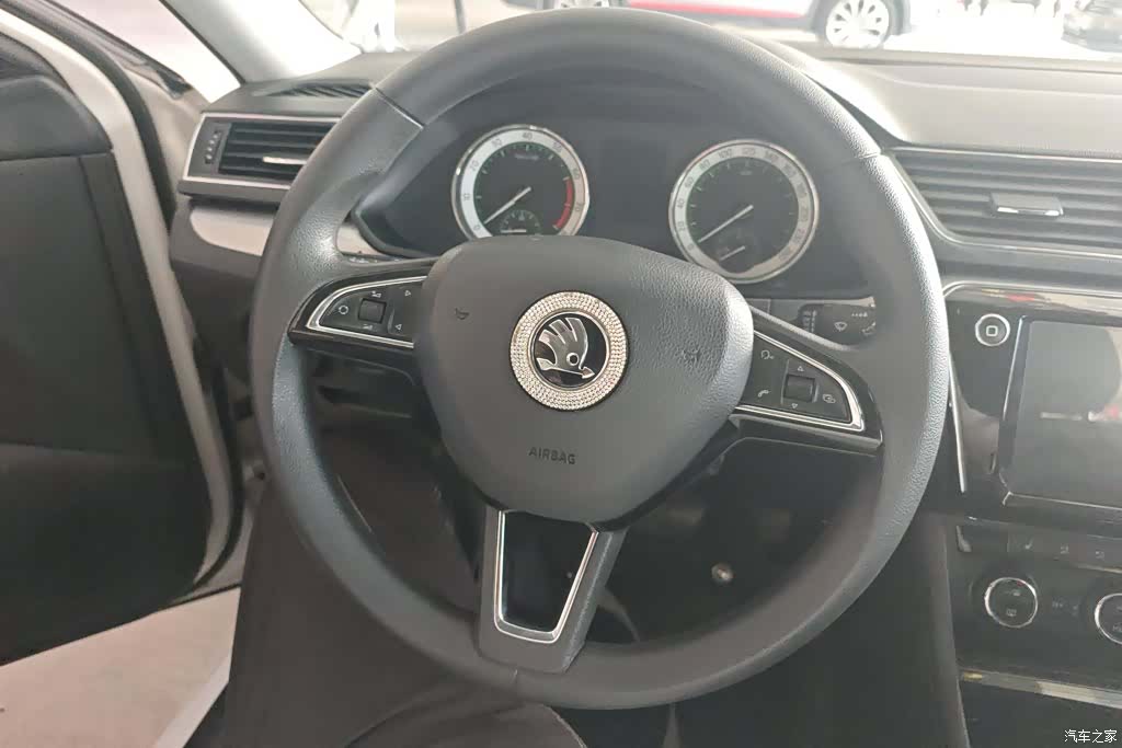 Skoda Superb, 2018 15