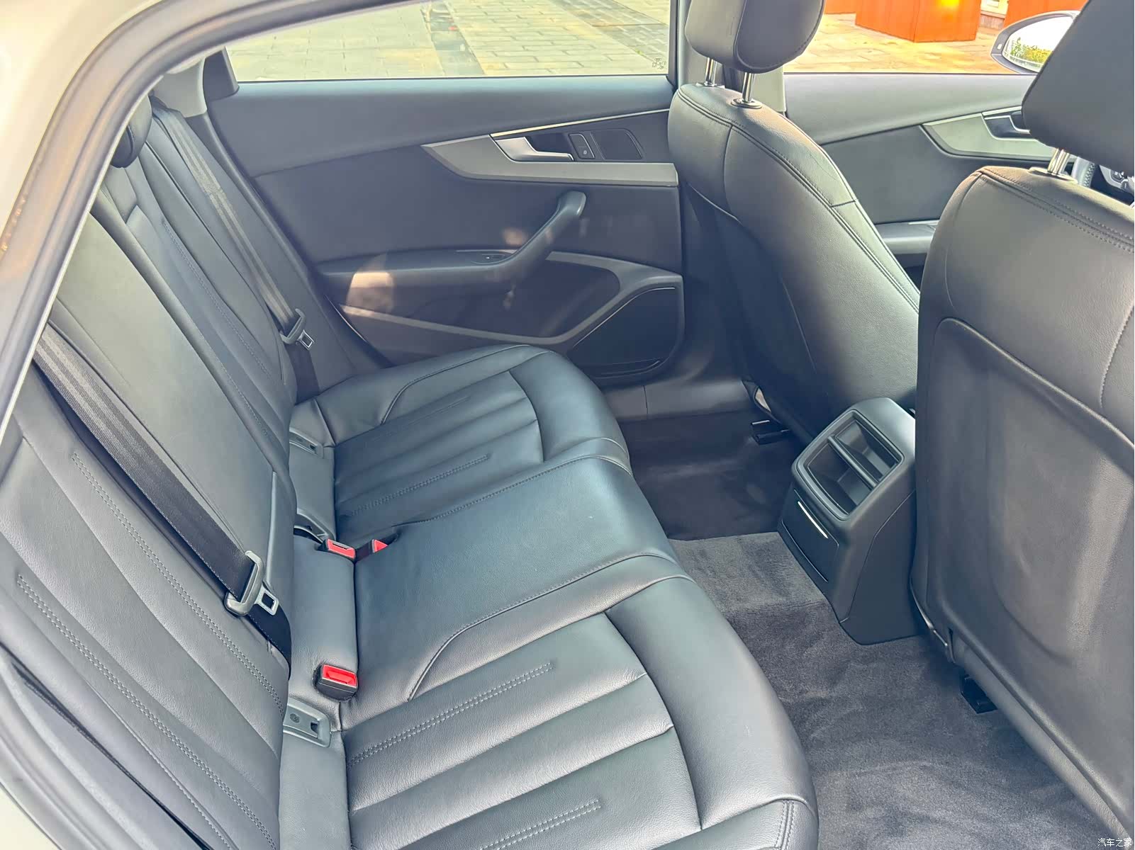 Audi A4L, 2020 25