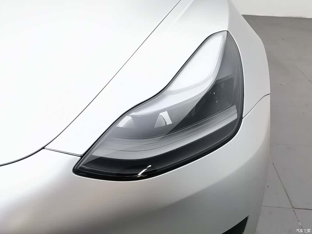 Tesla Model 3, 2022 7