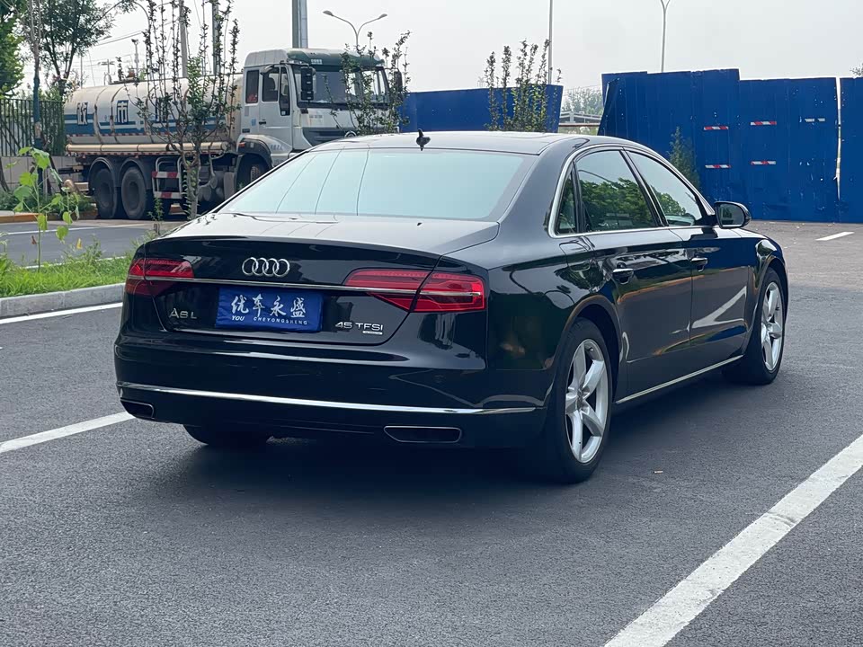 Audi A8