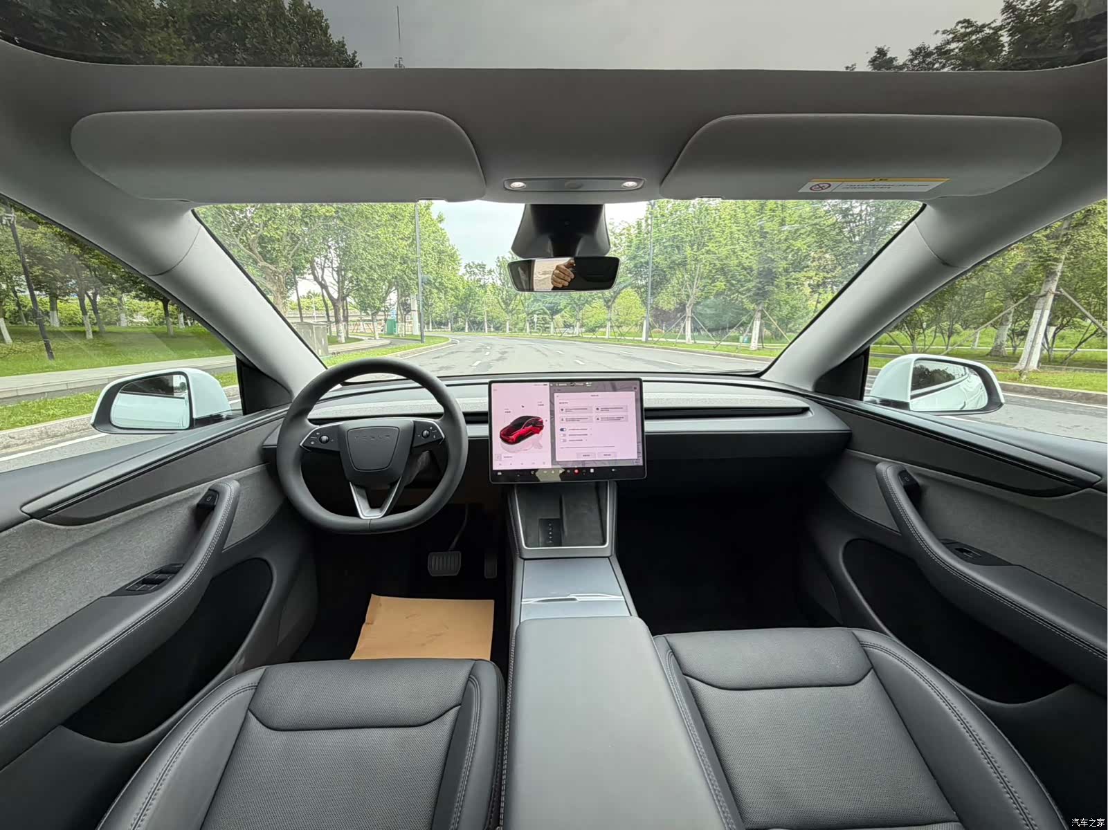 Tesla Model Y, 2026 7