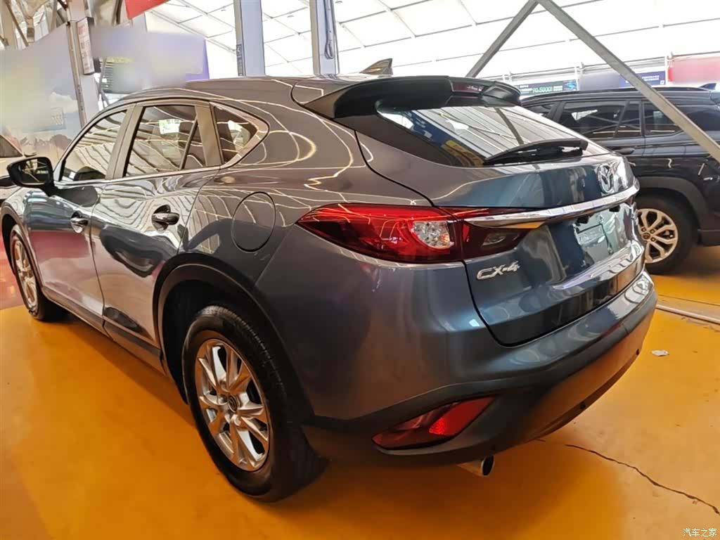 Mazda CX-4, 2018 все фото