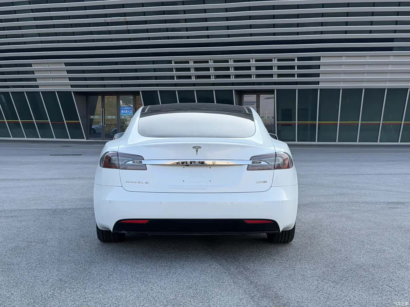 Tesla Model S, 2018 6