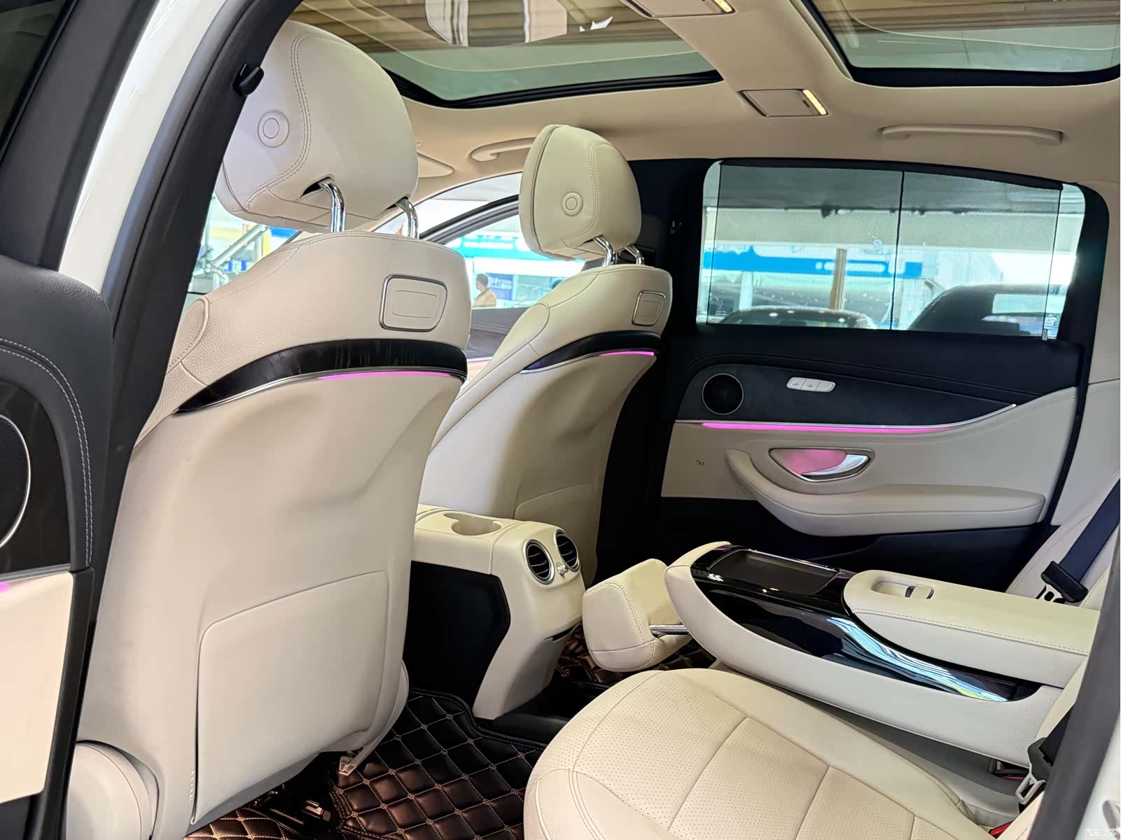 Mercedes-Benz E-Class, 2017 21