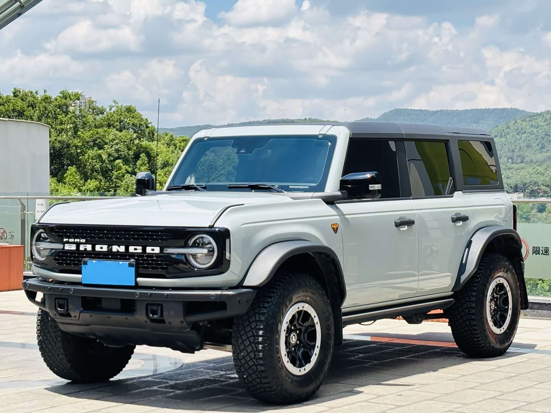 Ford Bronco, 2024 1