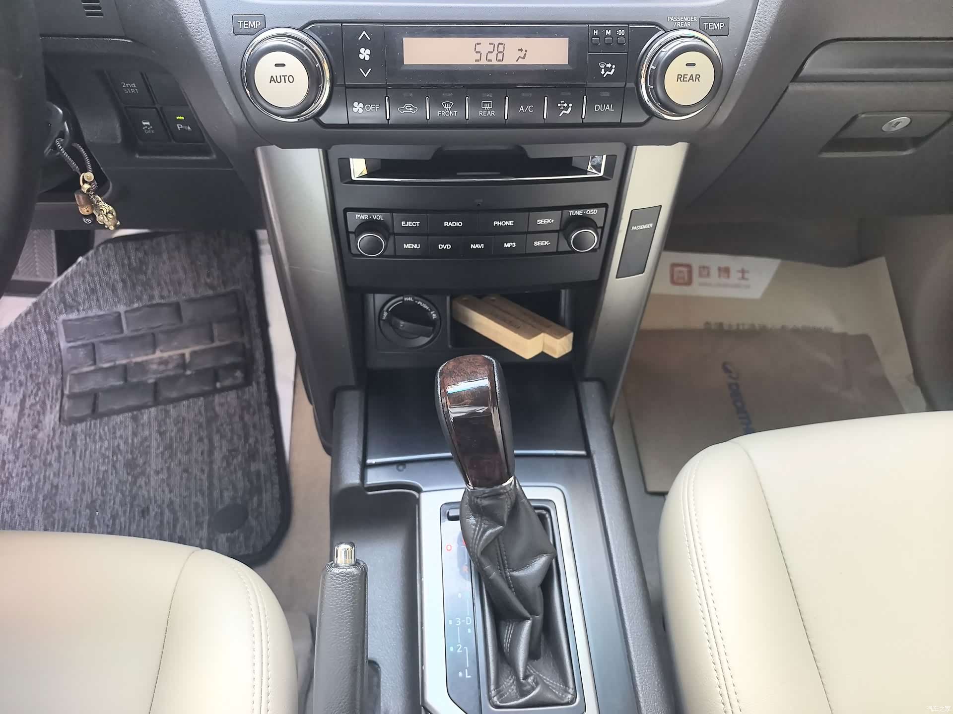 Toyota Prado, 2011 12