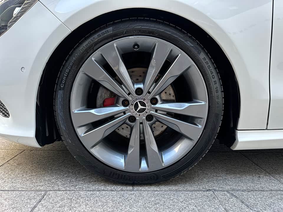 Mercedes-Benz CLA