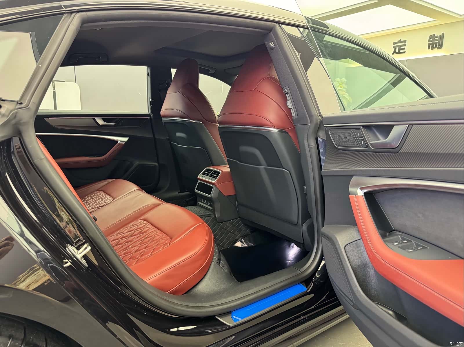 Audi A7L, 2024 10