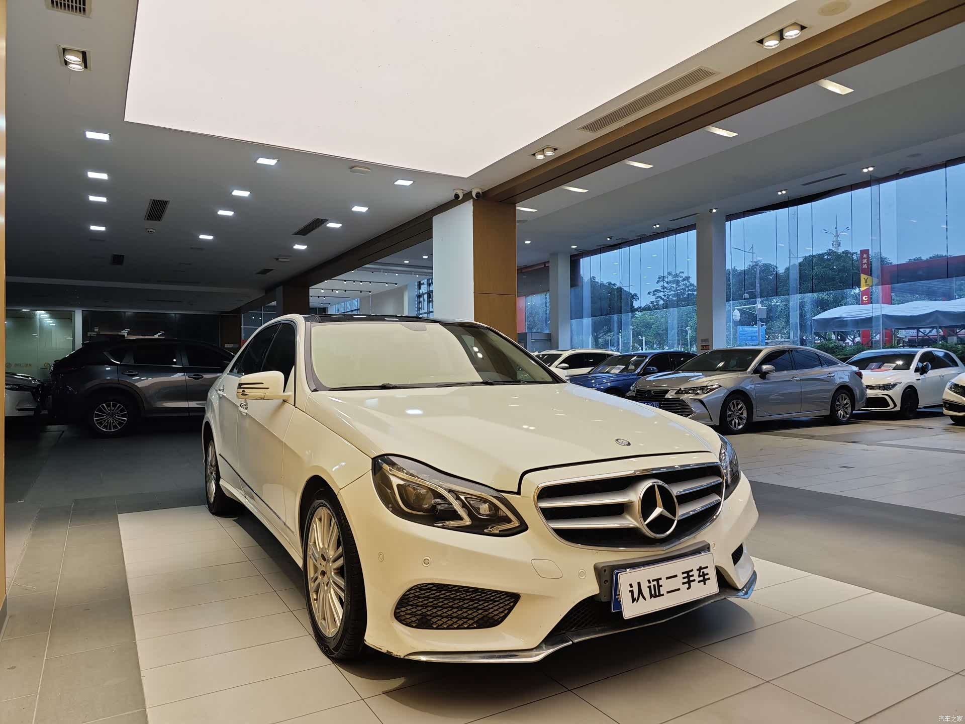 Mercedes-Benz E-Class, 2009 4
