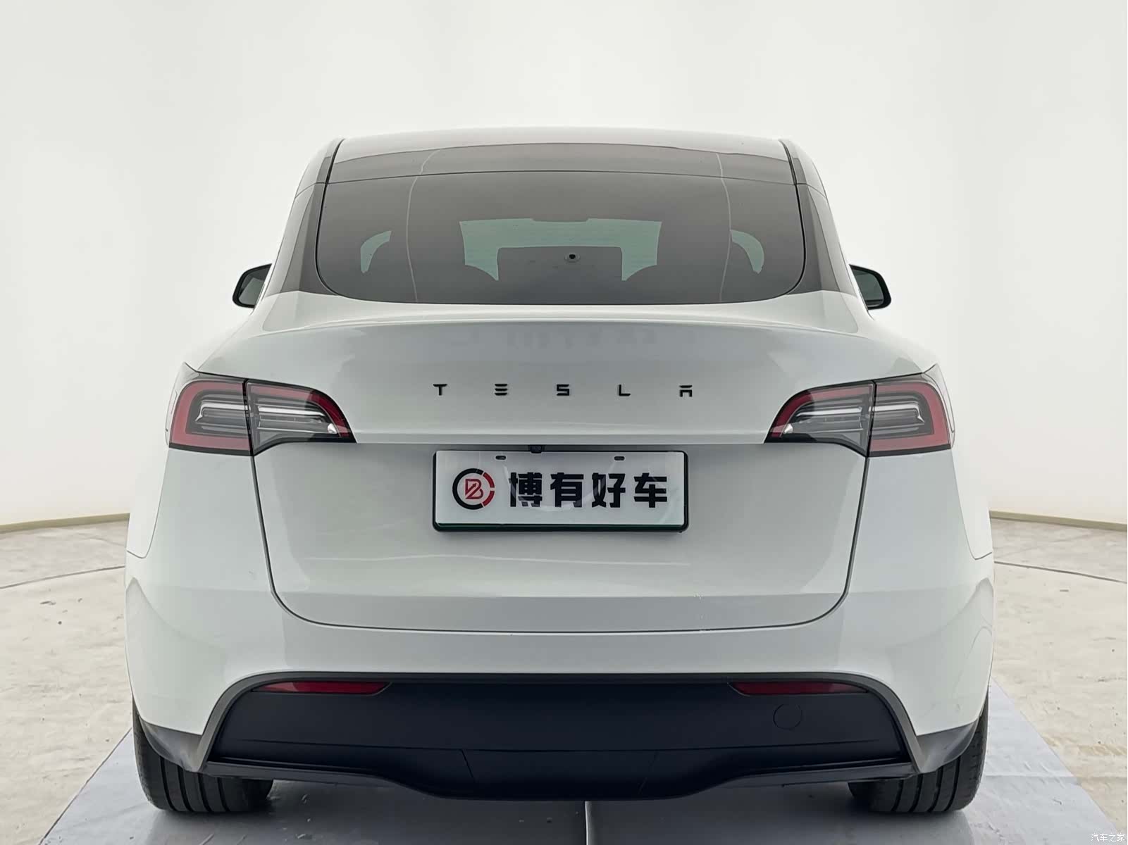 Tesla Model Y, 2024 13