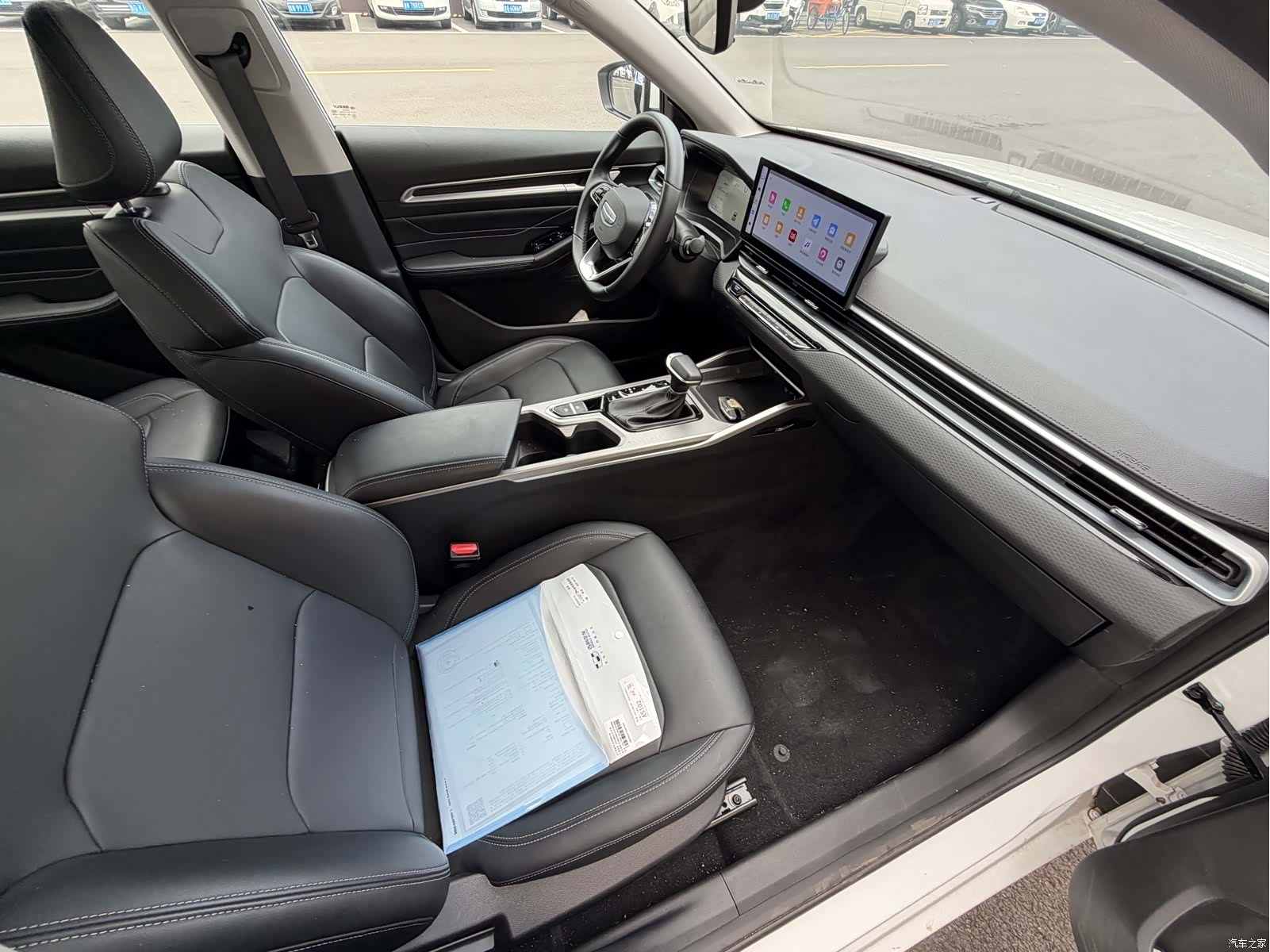 Geely Emgrand, 2025 все фото