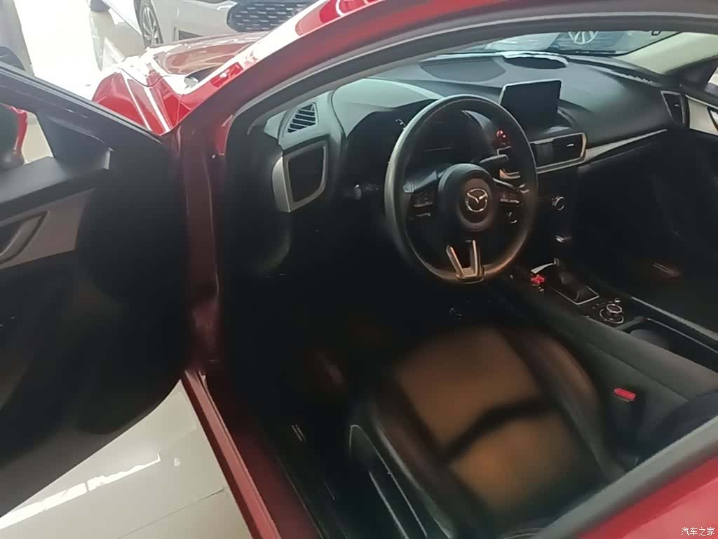 Mazda Mazda3, 2020 16