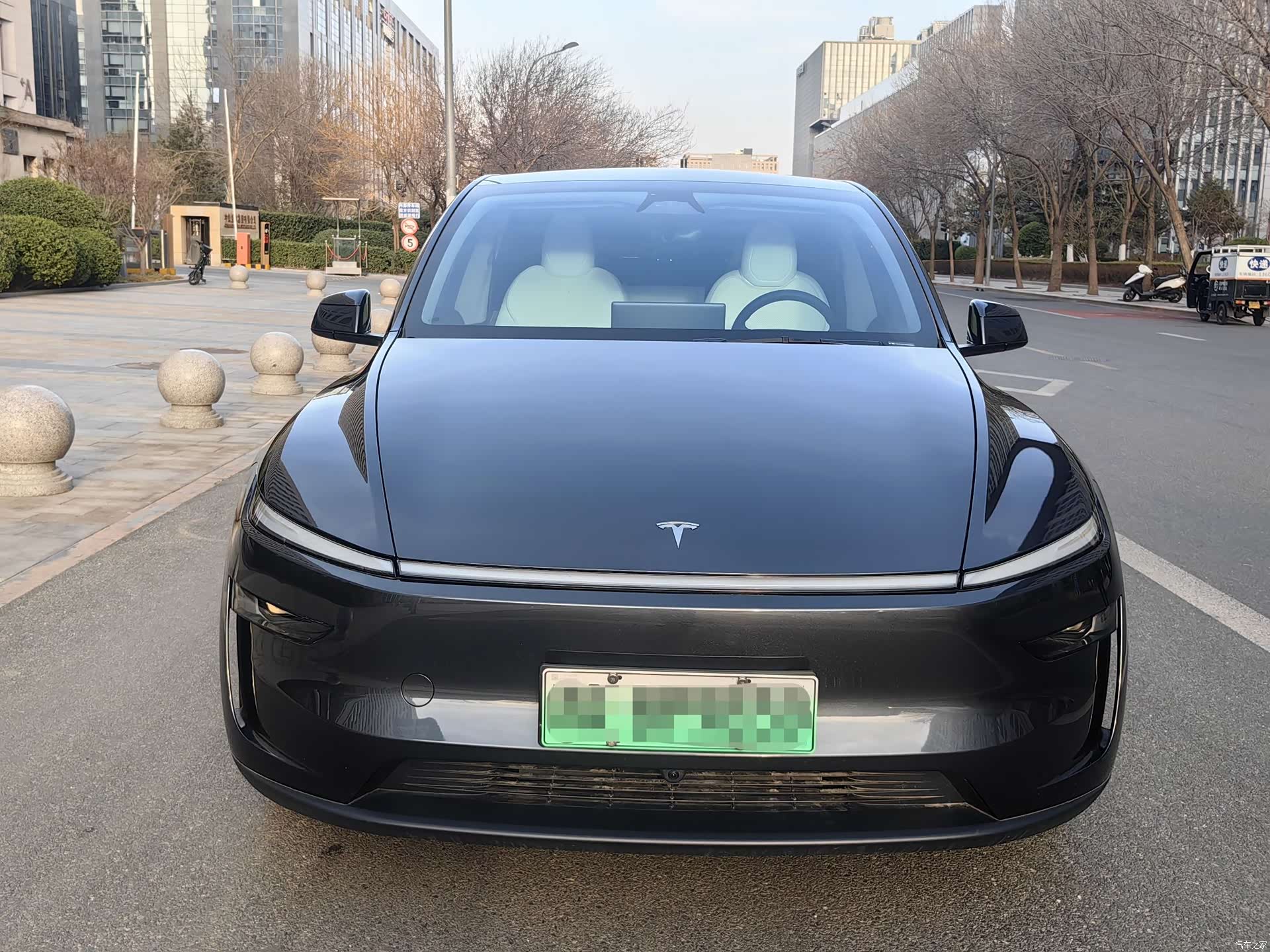 Tesla Model Y, 2025 6