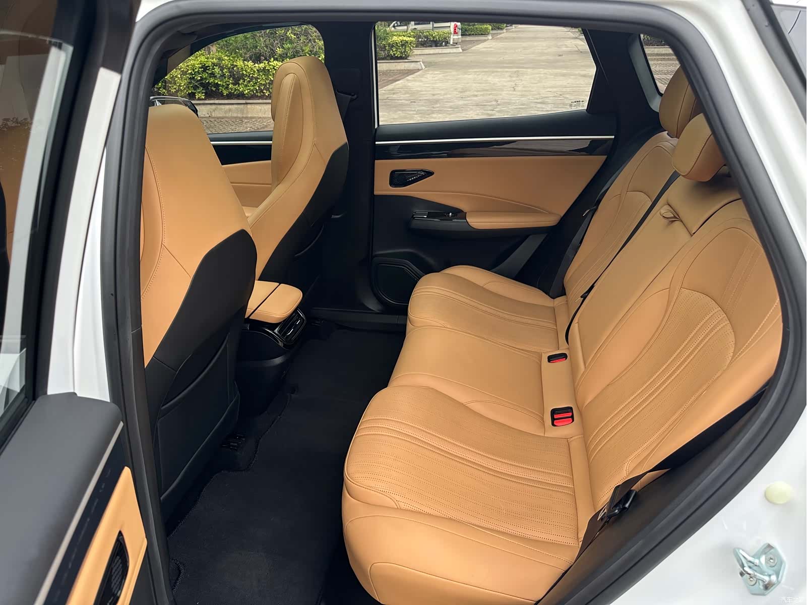 Geely Galaxy L7, 2024 47