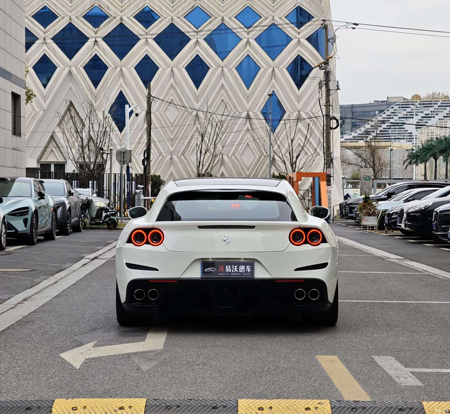 Ferrari GTC4Lus, 2019 4