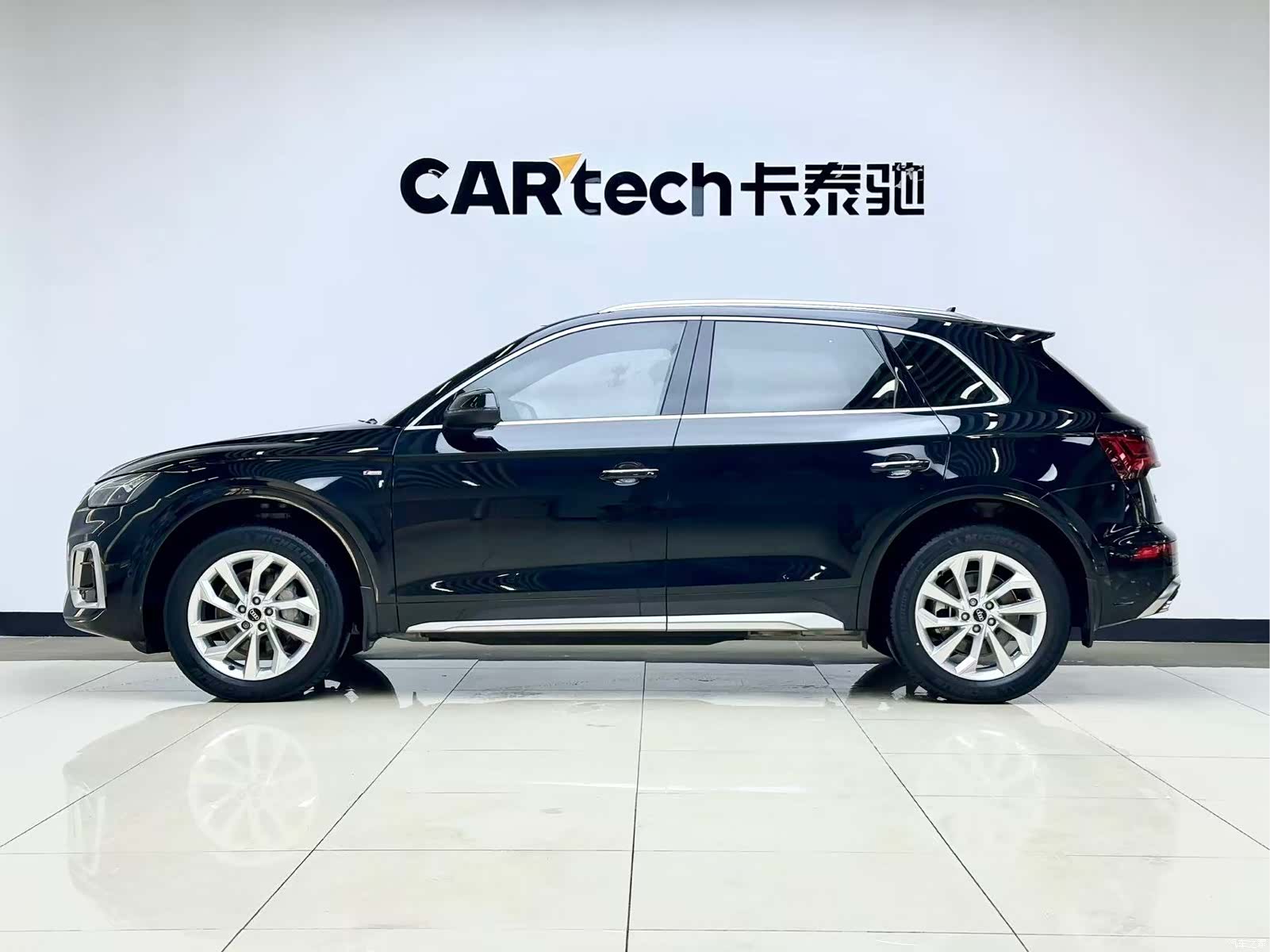 Audi Q5L, 2022 все фото