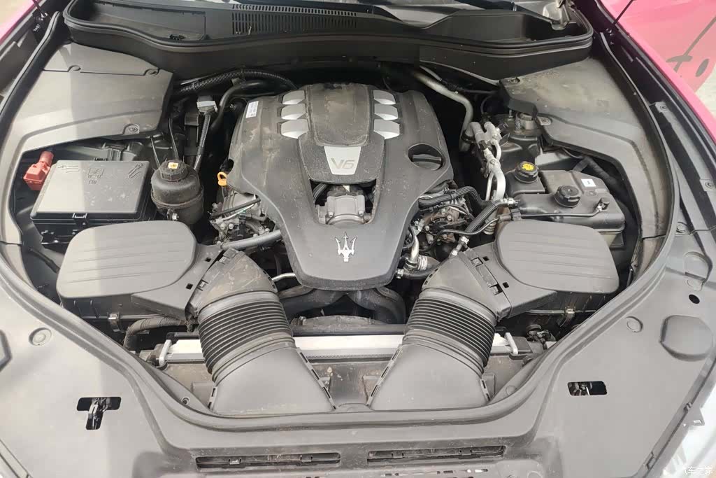 Maserati Levante, 2017 10
