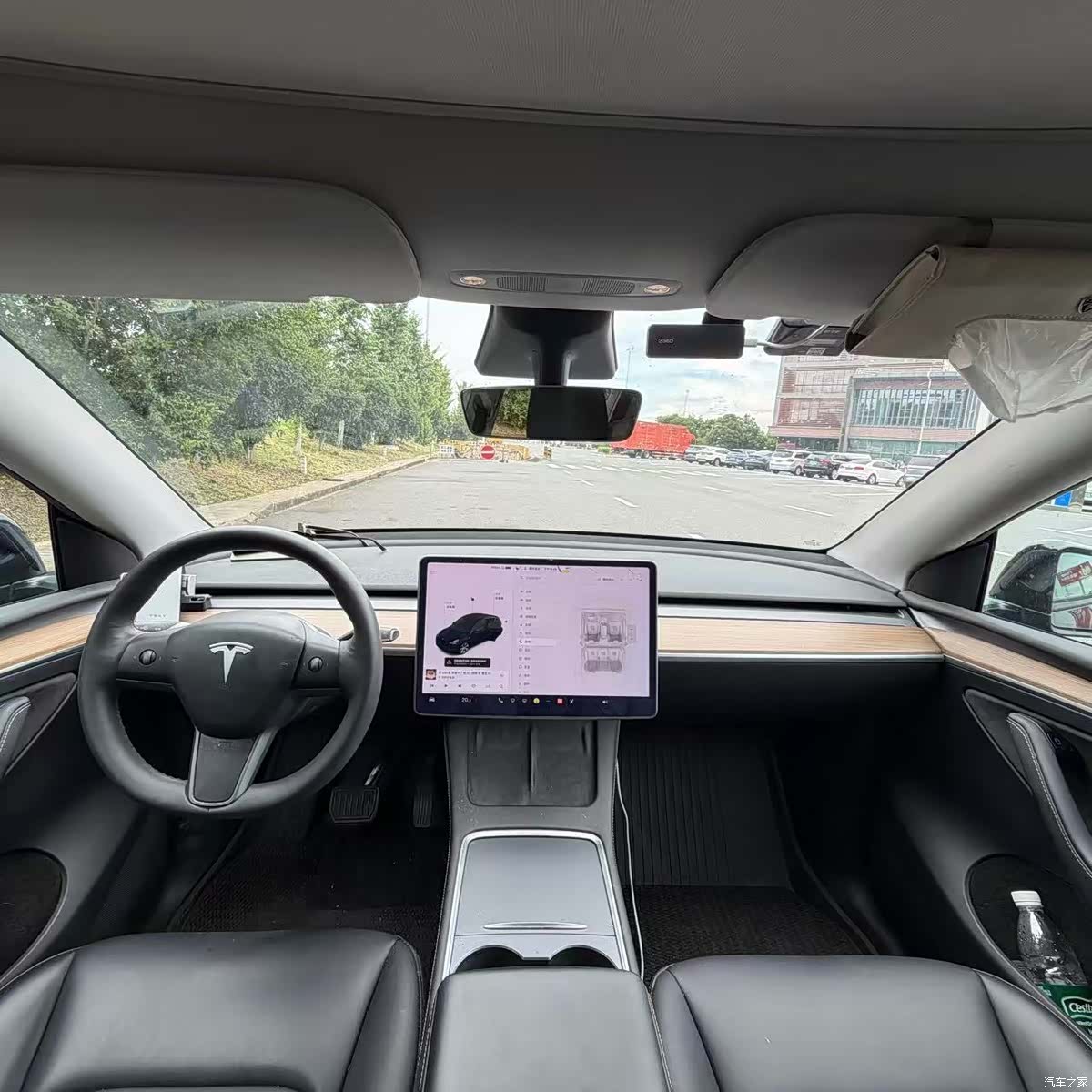 Tesla Model Y, 2021 4