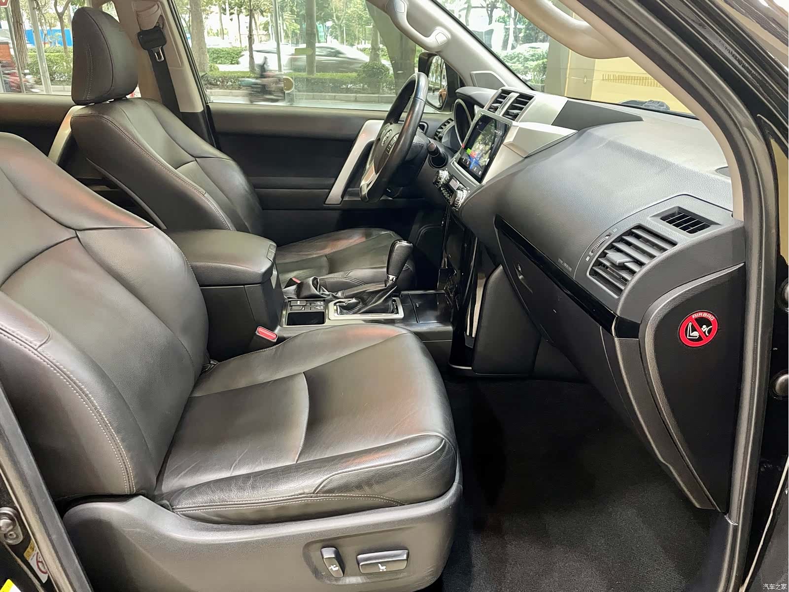 Toyota Prado, 2015 10