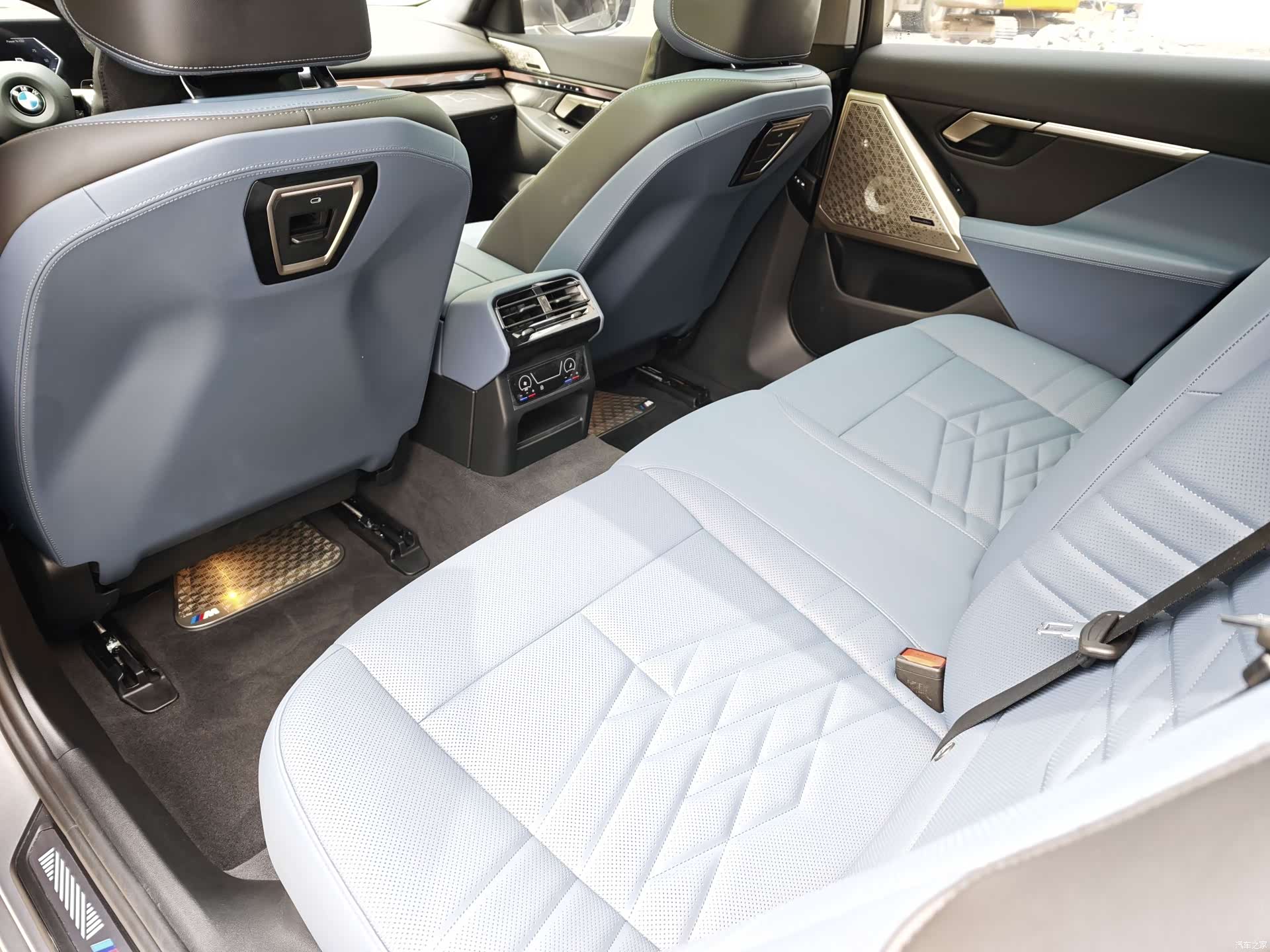 BMW 5 Series, 2024 11