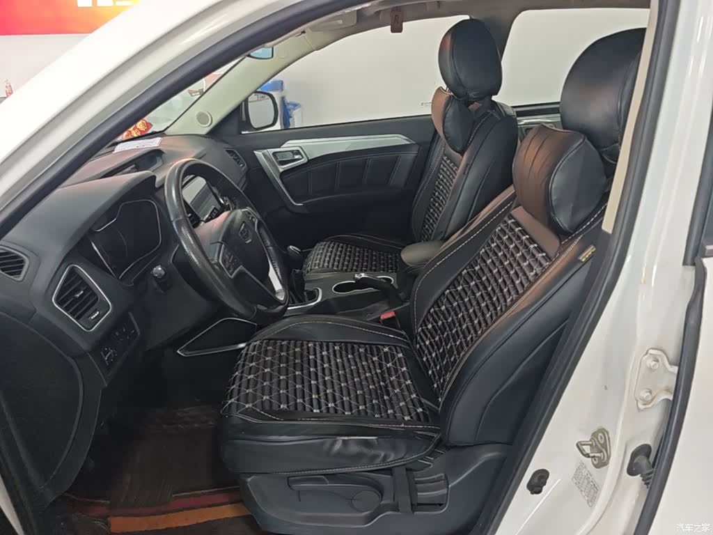Geely X6, 2016 15