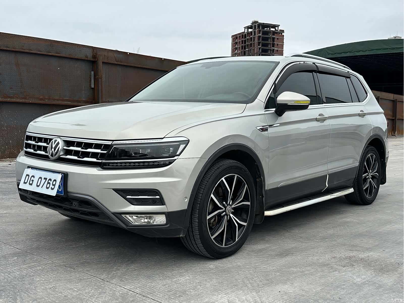 Volkswagen Tiguan L