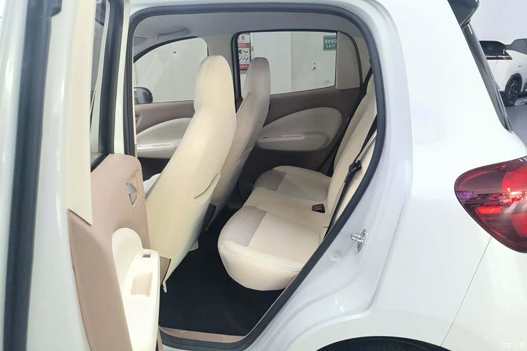 Wuling MINIEV, 2025 11