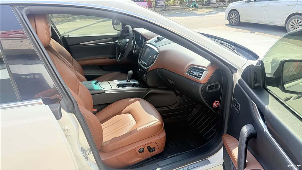 Maserati Ghibli, 2016 19
