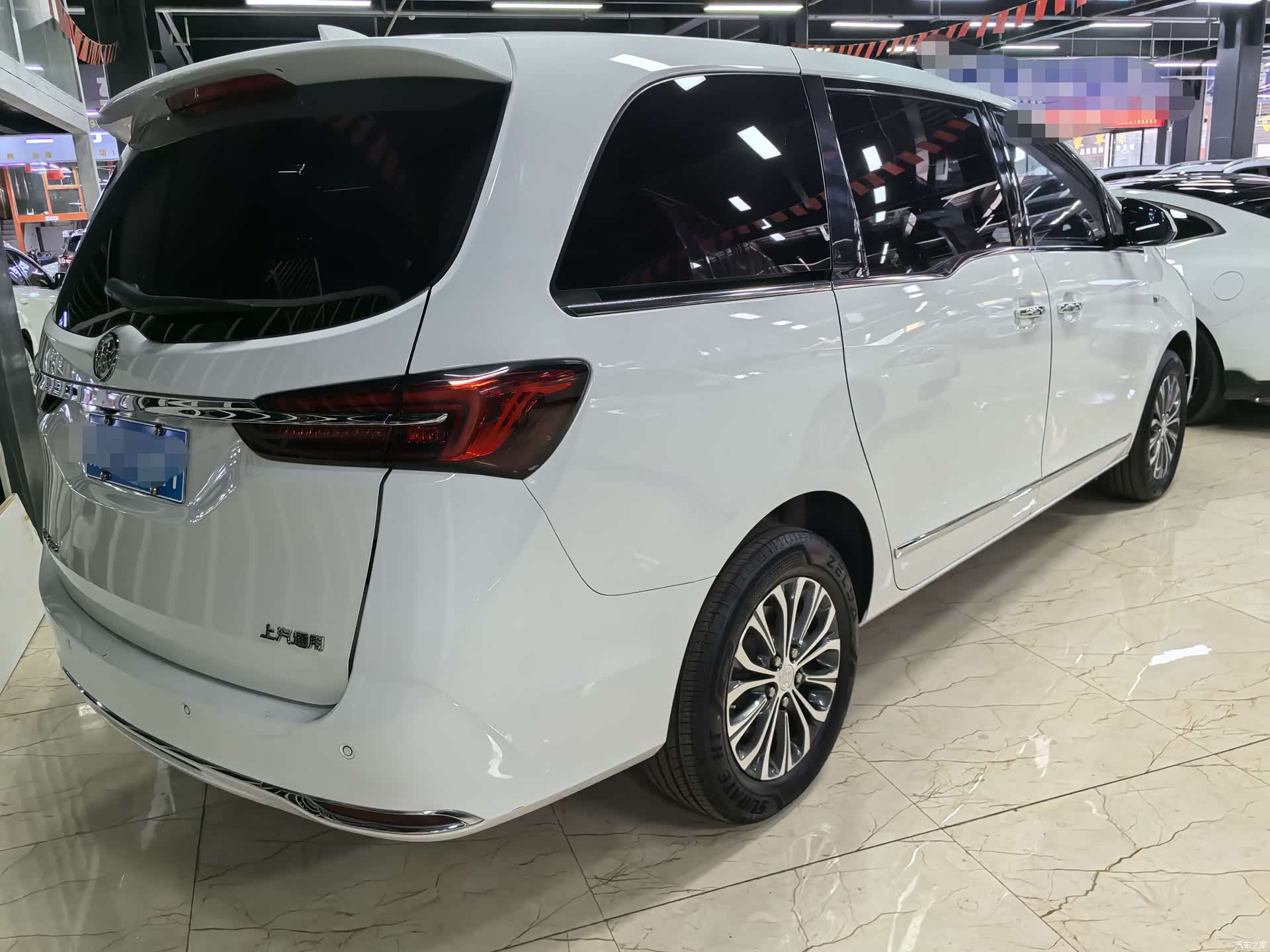 Buick GL8, 2022 6