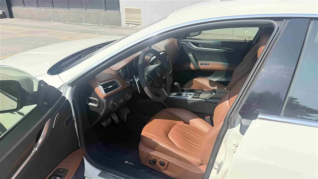 Maserati Ghibli, 2016 8