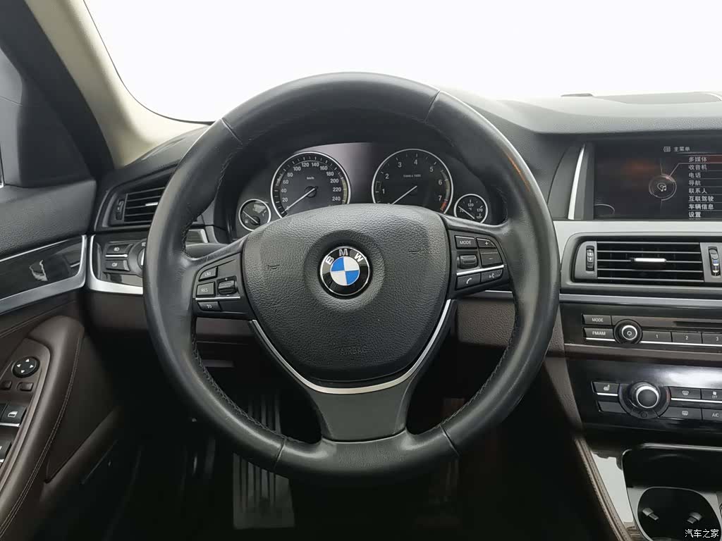 BMW 5 Series, 2015 11