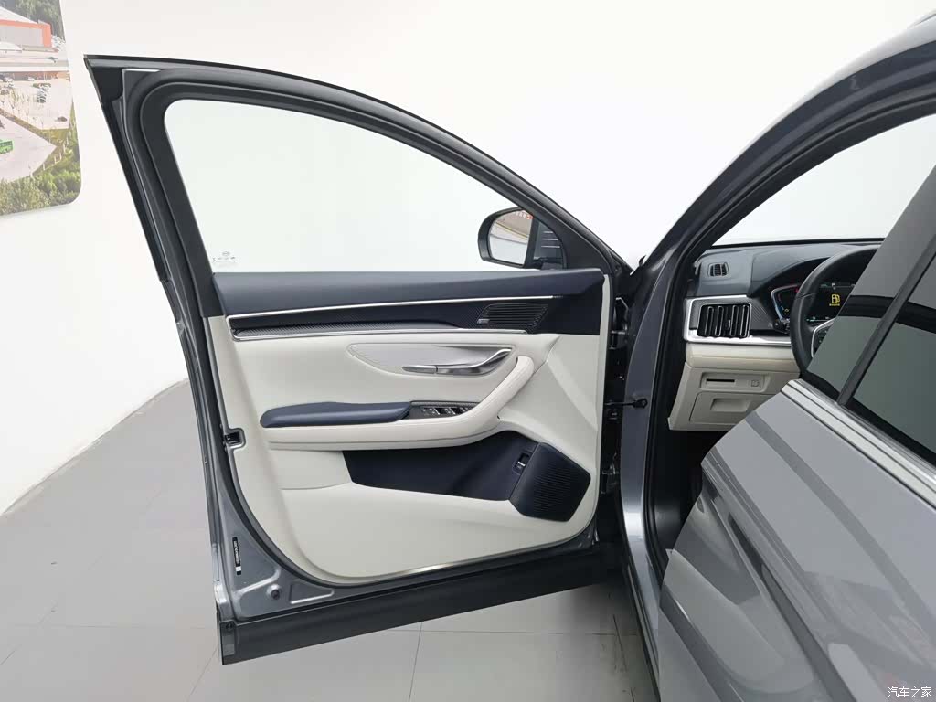 BYD Song, 2022 8
