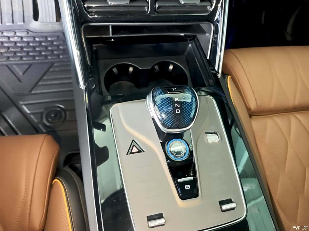 BYD Tang, 2022 14
