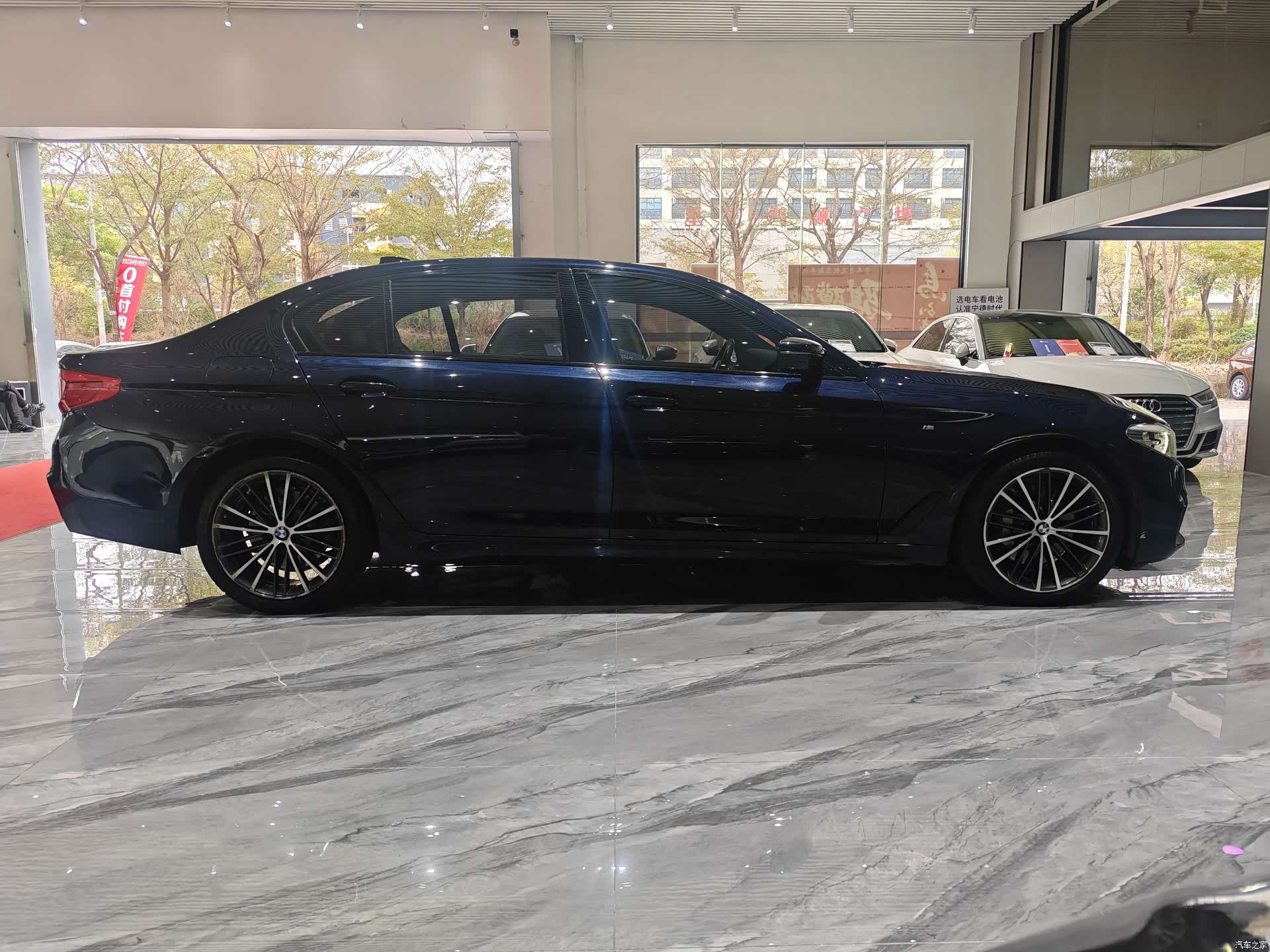 BMW 5 Series, 2019 30