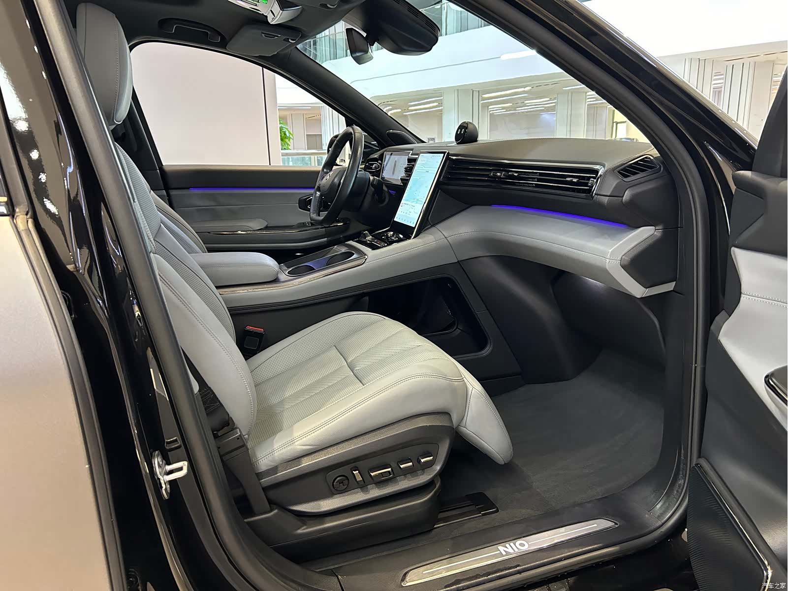 NIO ES8, 2022 11