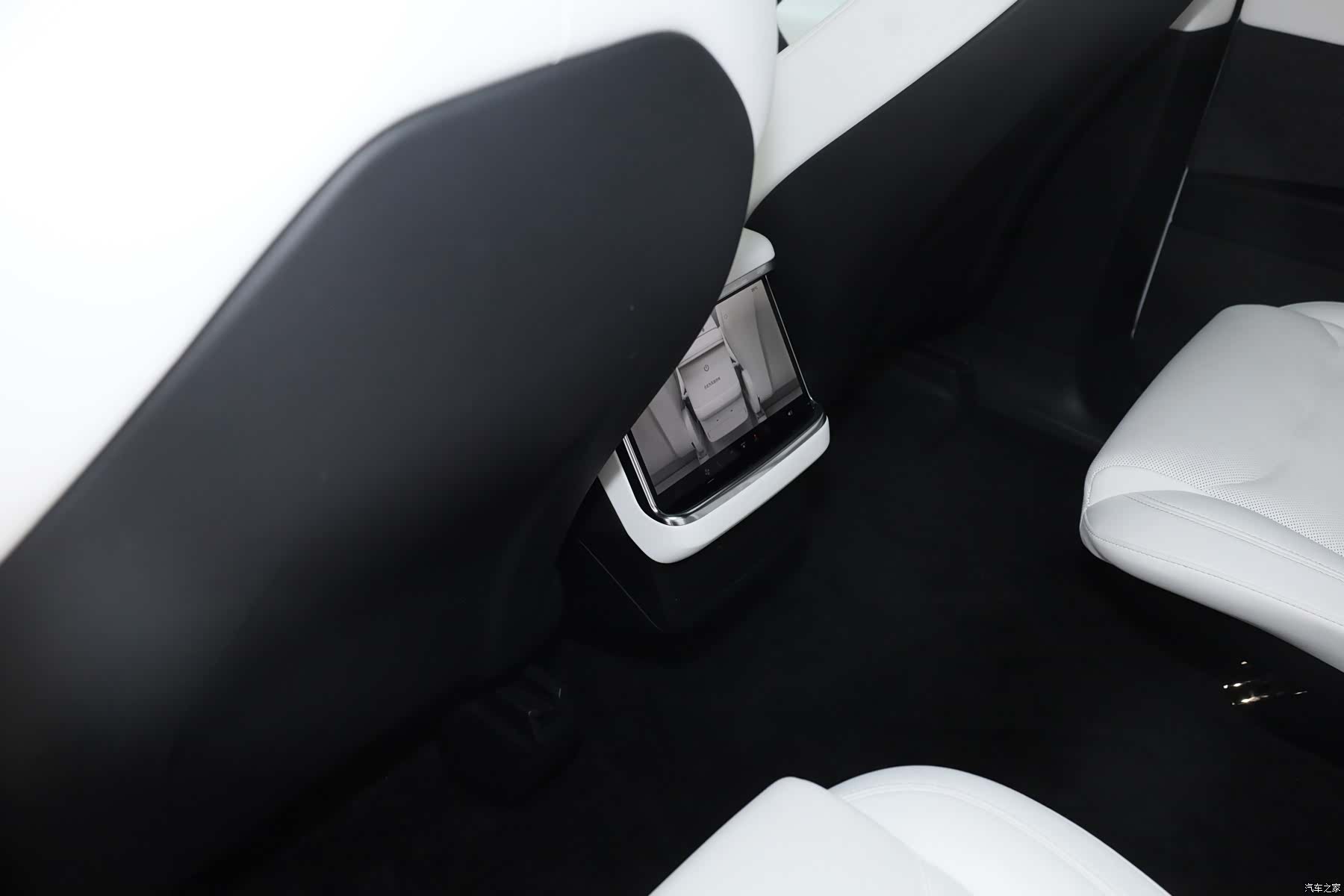 Tesla Model X, 2023 22