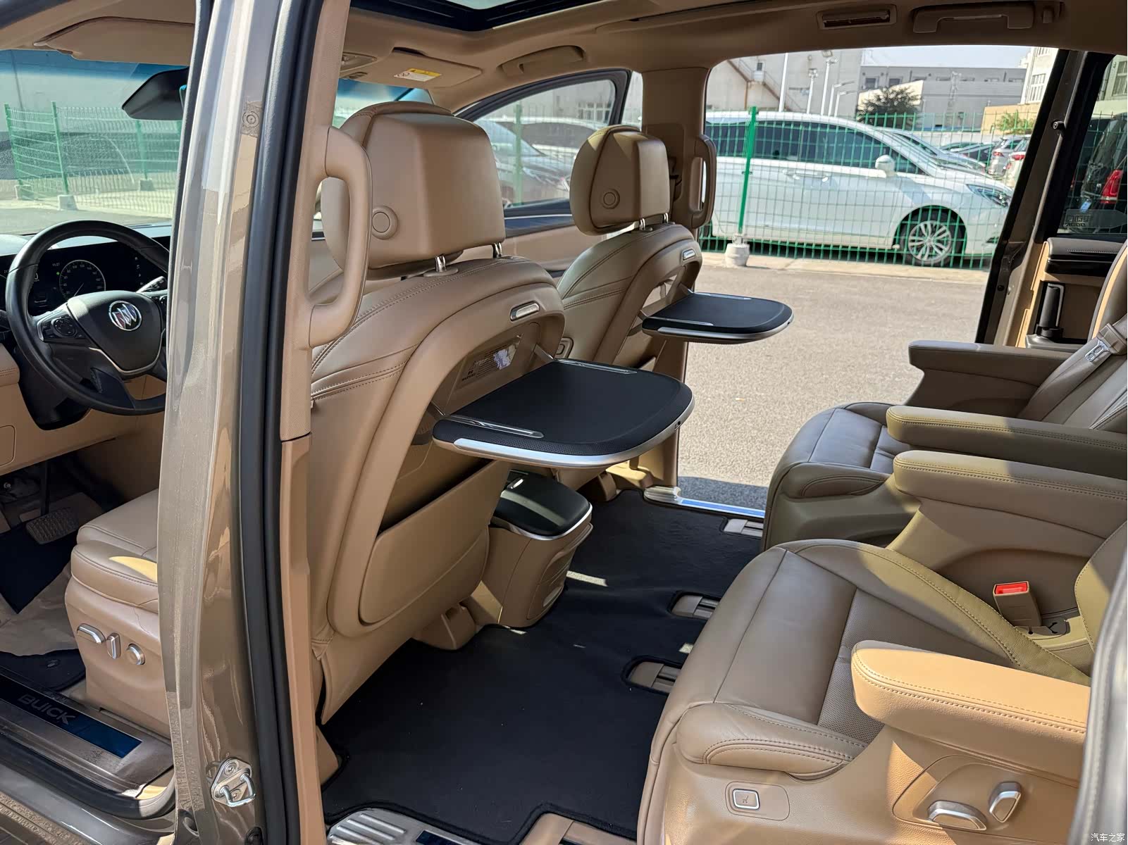 Buick GL8, 2020 25