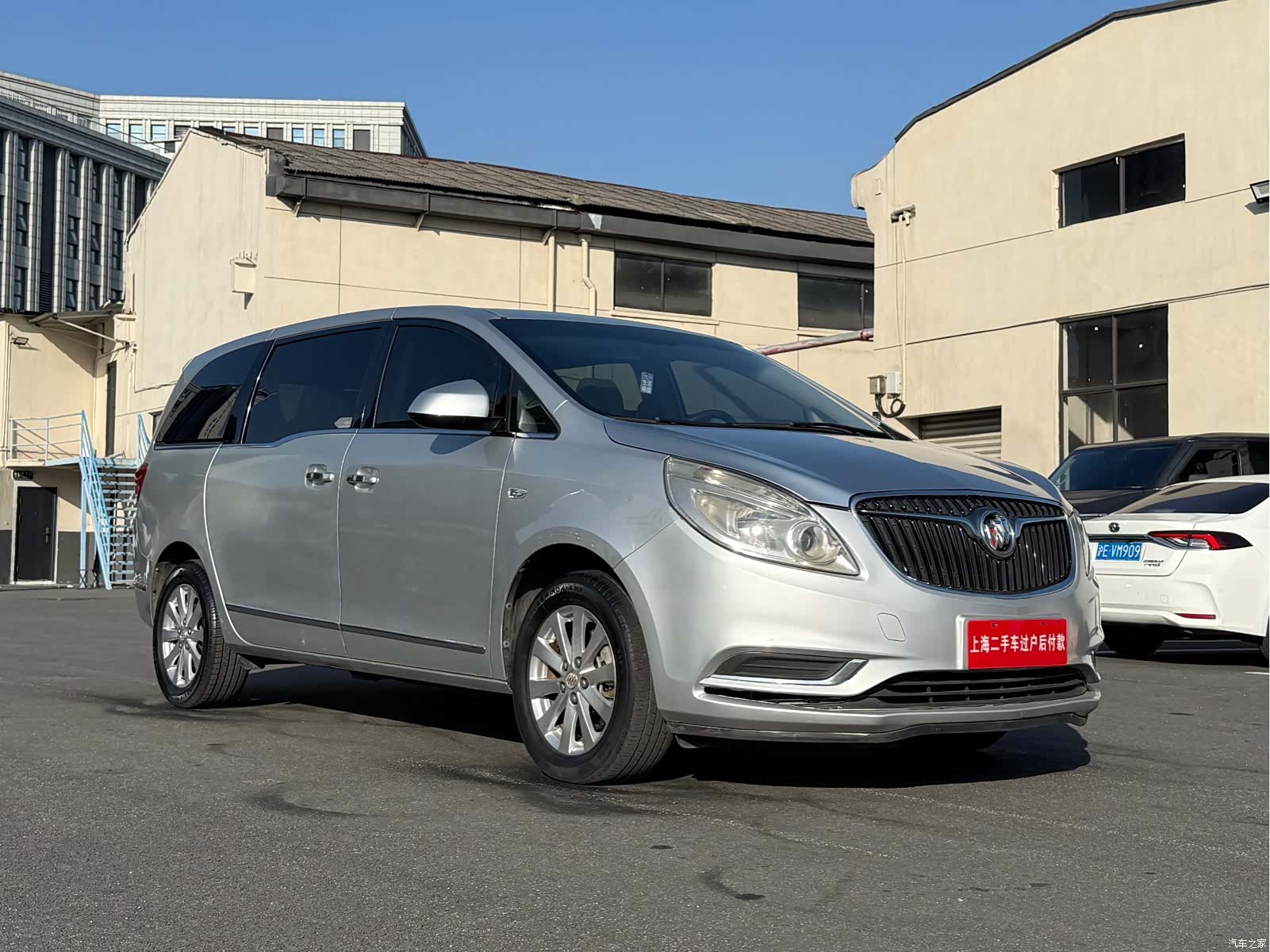 Buick GL8, 2019 3