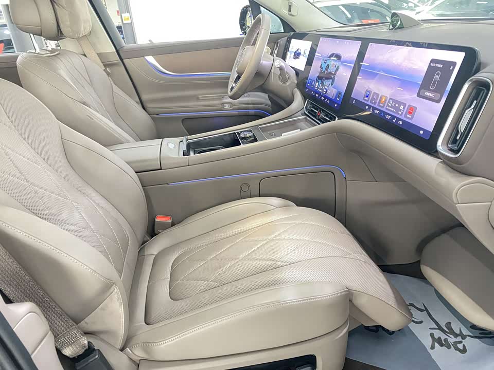 AITO Ask the world M9