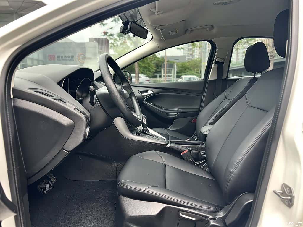 Ford Focus, 2015 7