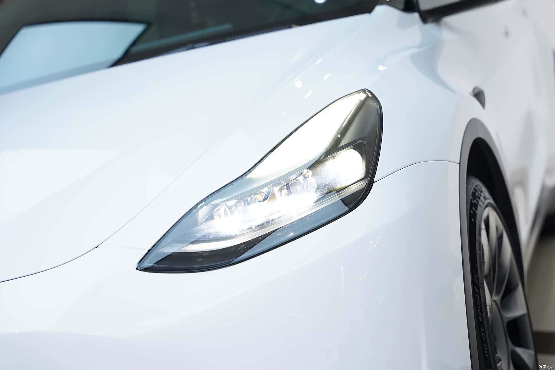 Tesla Model Y, 2021 7