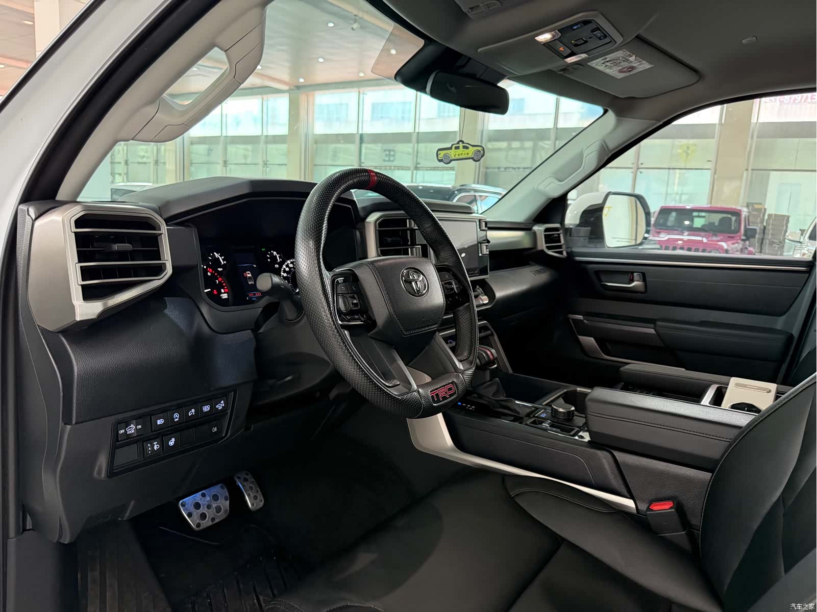 Toyota Tundra, 2024 все фото