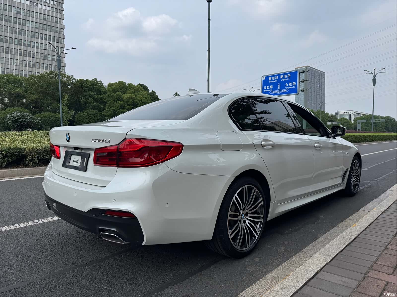 BMW 5 Series, 2019 все фото