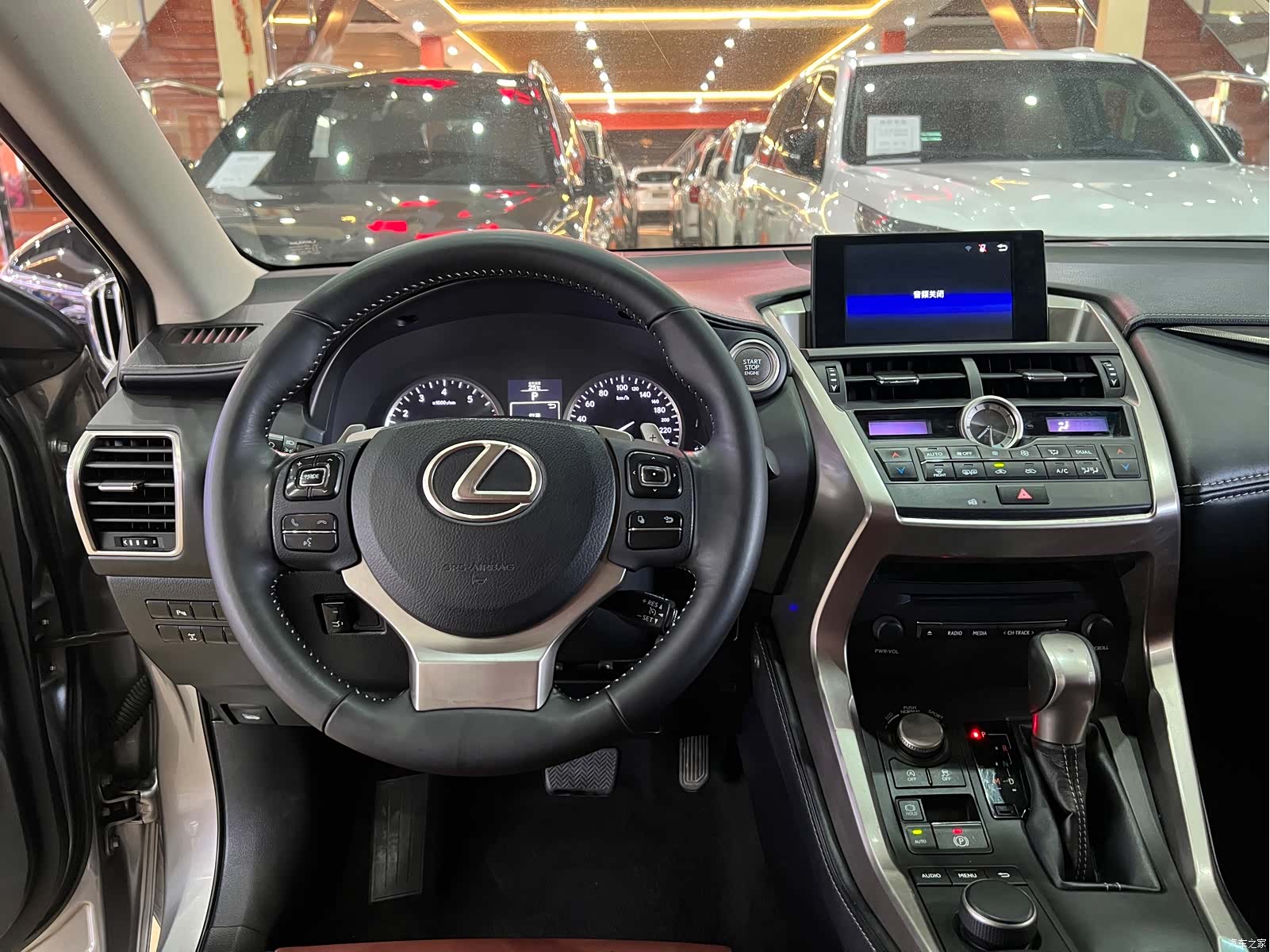 Lexus NX, 2016 9
