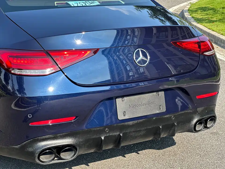 Mercedes-Benz CLS Mercedes-Benz CLS